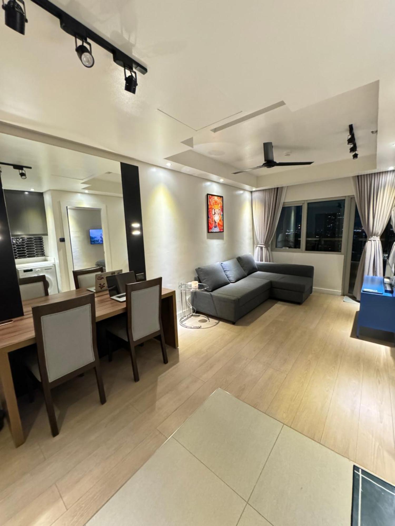 Manila Bgc Best City View Executive Suites At The Residences Exterior photo